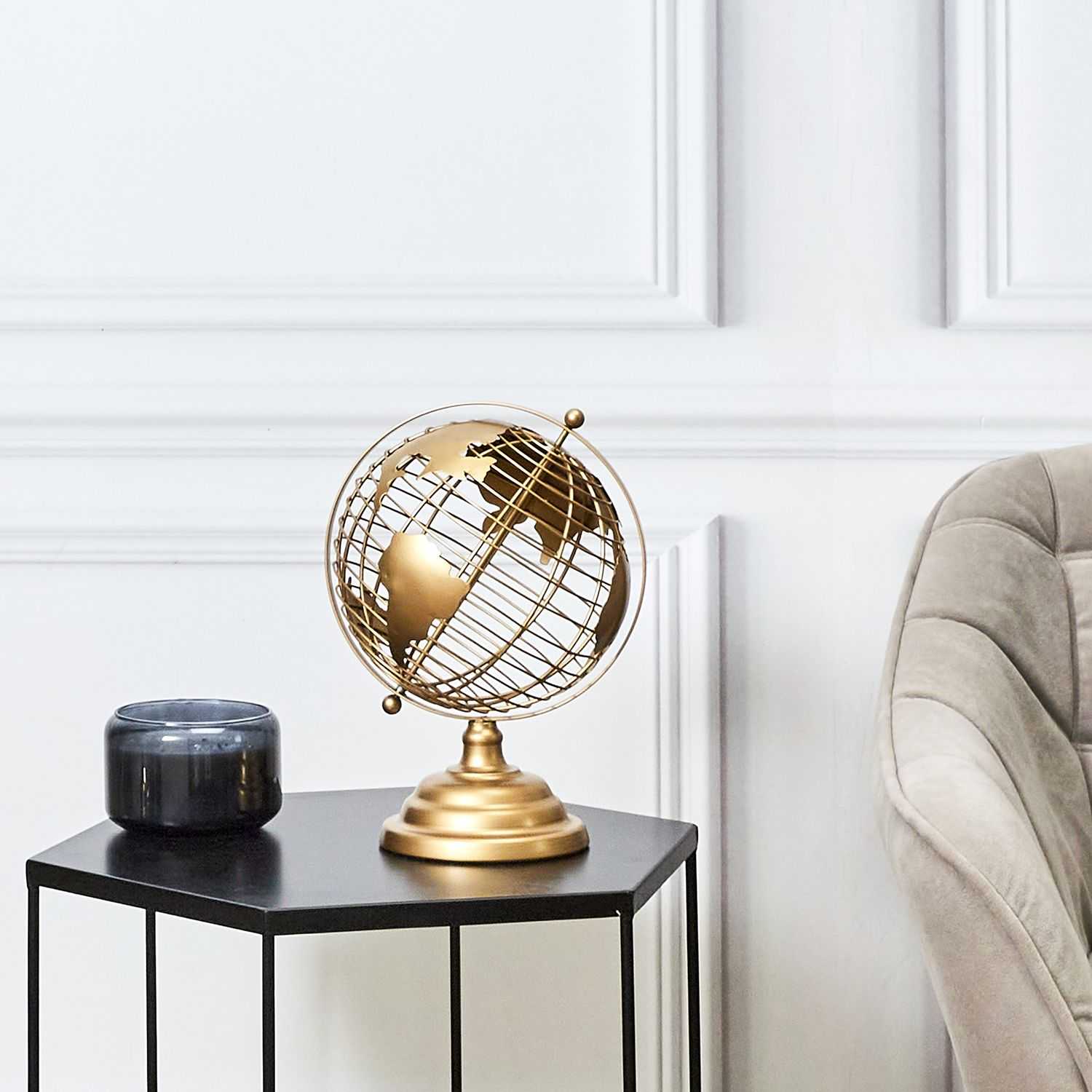 Gouden globe op voet H28cm 