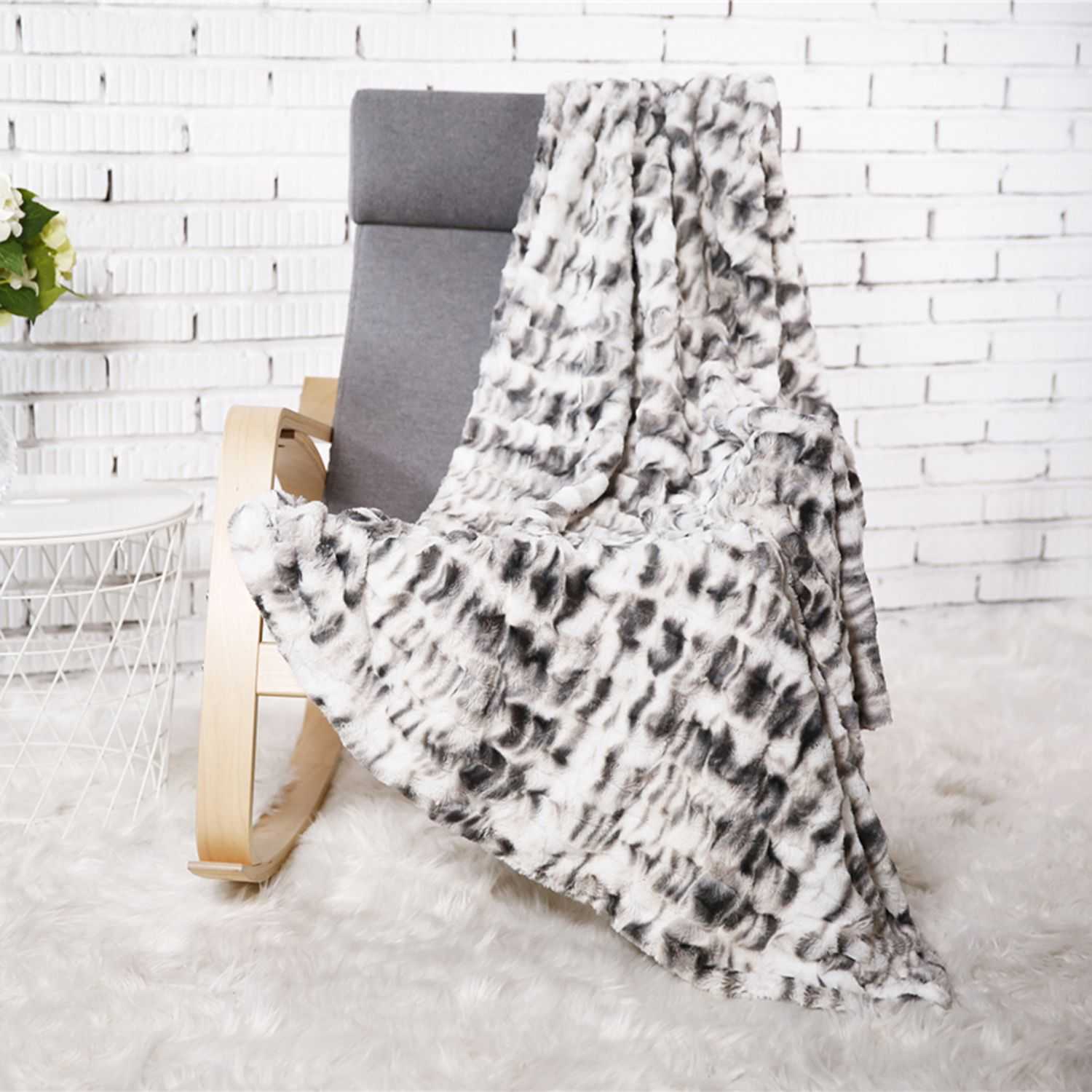 Plaids en hoodies HDF  - partij 64 stuks